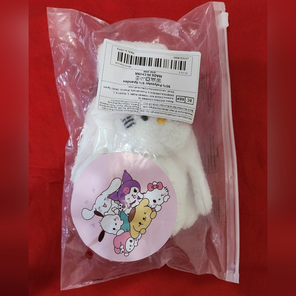Hello kitty gloves - Picture 8 of 11